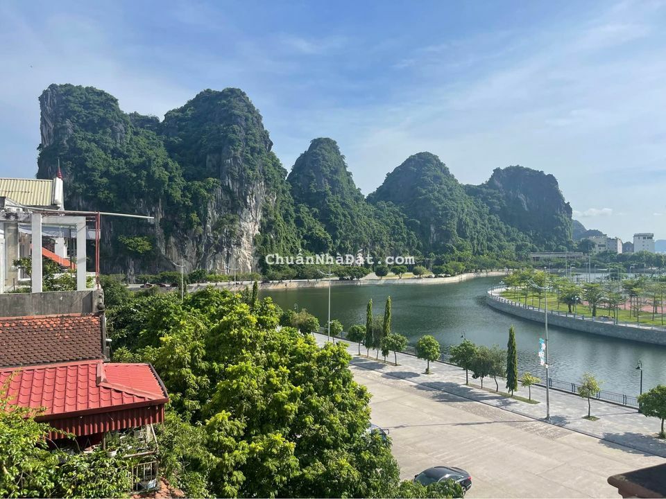 Chính chủ chuyển sinh sống cần Bán nhà trung tâm cột 2 - mặt hồ Cô Tiên, Trung tâm Tp Hạ Long