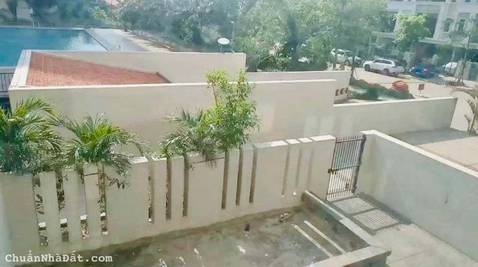 Bán căn nhà Sân vườn chân đế toà chung cư Bim 24 tầng, trung tâm Hùng Thắng, Bãi Cháy, Hạ Long Bán căn nhà Sân vườn chân đế toà chung cư Bim 24 tầng, trung tâm Hùng Thắng, Bãi Cháy, Hạ Long