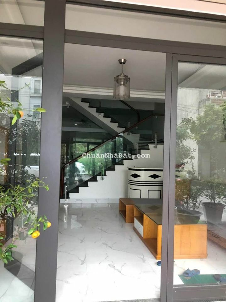 Bán nhà 4 tầng mới đẹp Full nội thất Khu TĐC TÂY HÙNG THẮNG , Bãi Cháy, Hạ Long Bán nhà 4 tầng mới đẹp Full nội thất Khu TĐC TÂY HÙNG THẮNG , Bãi Cháy, Hạ Long