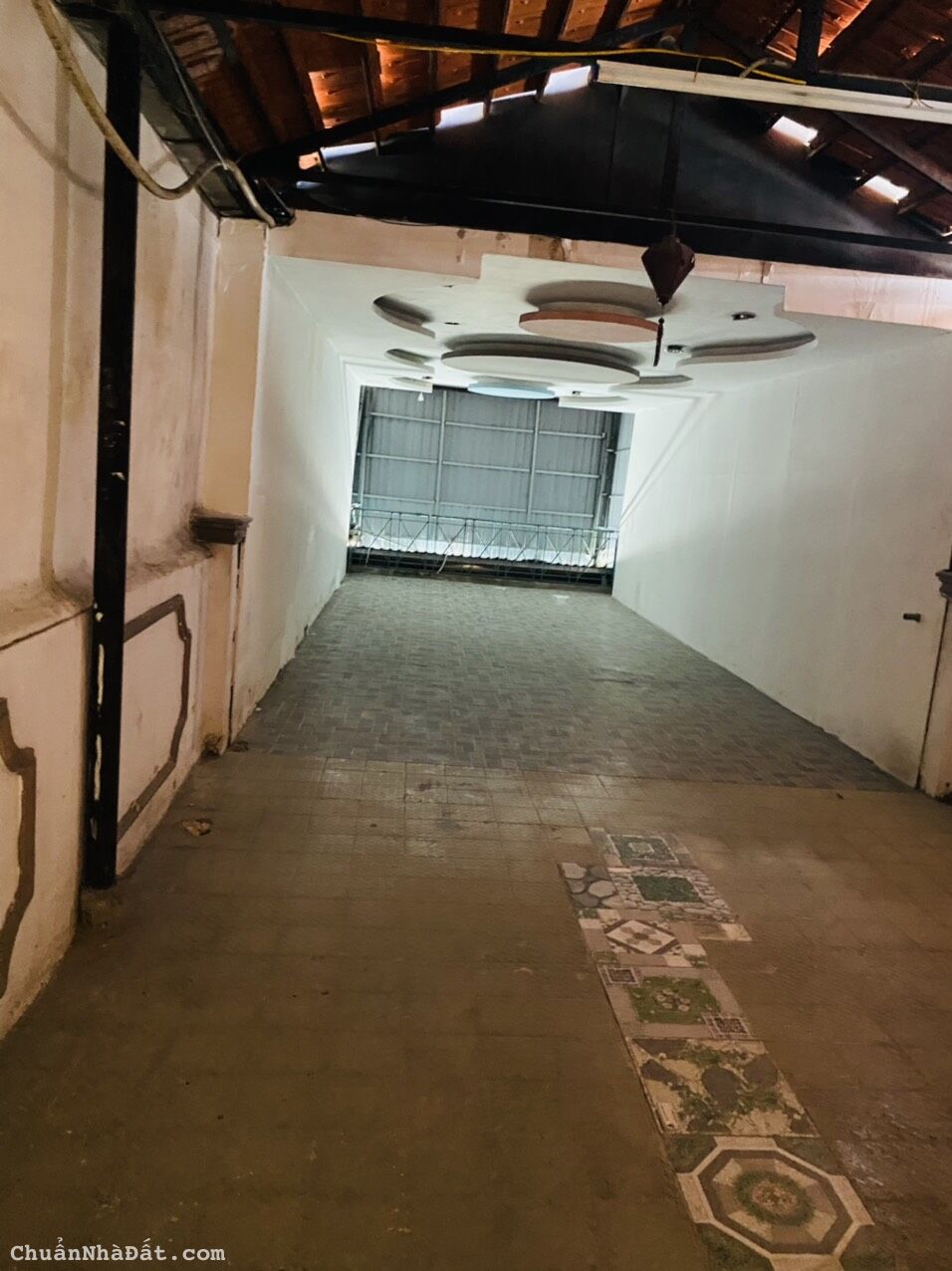 Văn phòng cho thuê, mặt tiền Âu cơ.