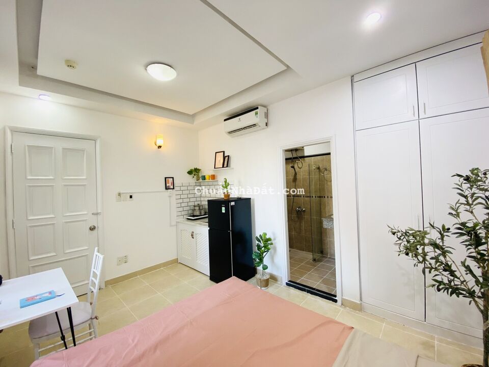 Studio_Full NT_Gần ngã 5 Cống Quỳnh, Dinh Độc Lập, Takashimaya