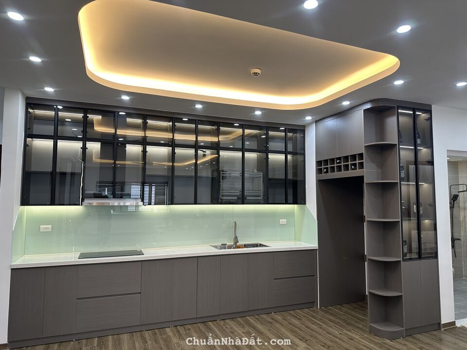 Chủ nhà cần bán căn hộ 4PN 120m2 tòa Trung Yên 1 - Trung Kính, nhà đẹp, giá 7.x tỷ  LH 0975970420