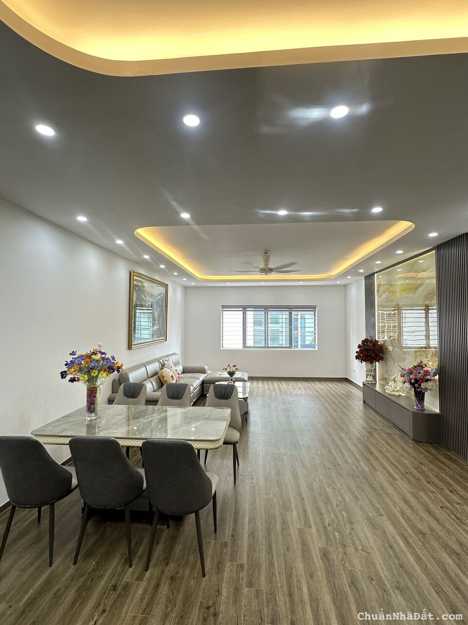 Chủ nhà cần bán căn hộ 4PN 120m2 tòa Trung Yên 1 - Trung Kính, nhà đẹp, giá 7.x tỷ  LH 0975970420