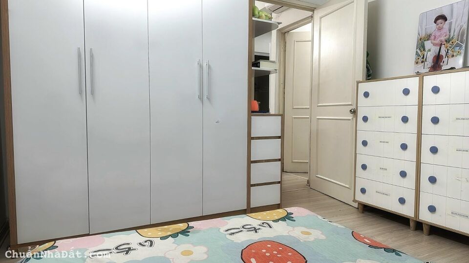 Chính chủ bán căn hộ 2pn Mễ Trì Hạ, Nội thất đầy đủ, Giá 3.x tỷ lh 0975970420