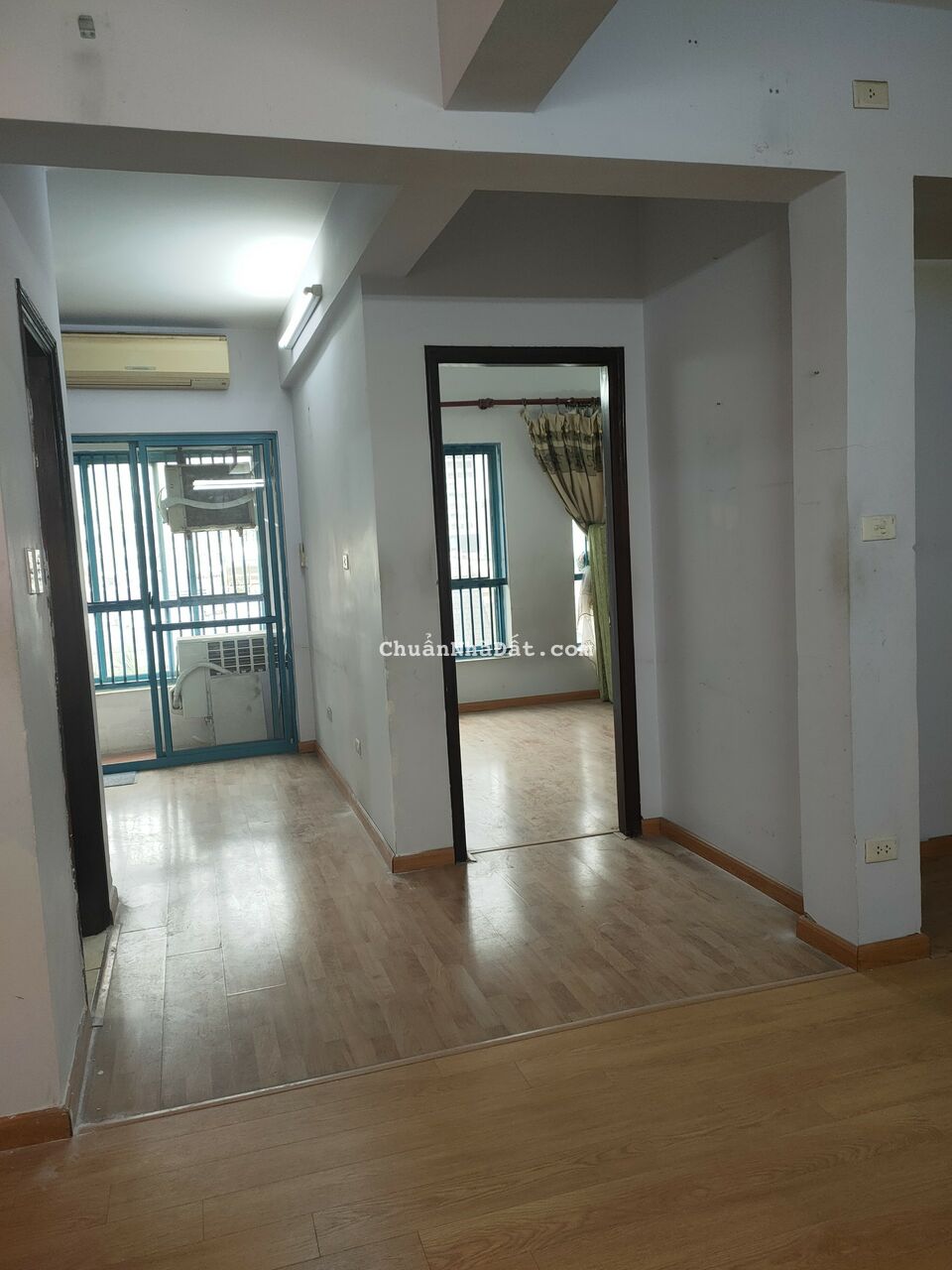 Chính chủ gửi bán CHCC SUDICO Mỹ Đình 114m2, 3pn Nội thất cơ bản, Giá 6.x tỷ Lh 0975970420