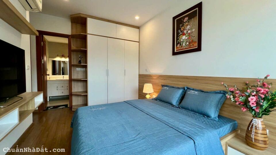 Chính chủ bán căn hộ 137 Nguyễn Ngọc Vũ 125m2, 3PN, nội thất đầy đủ, 0975970420