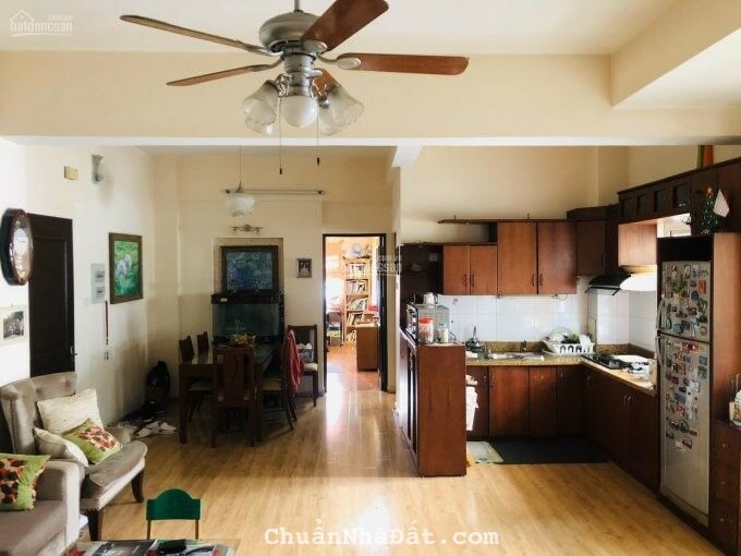 Bán Căn hộ 2PN view công viên Cầu Giấy - Dịch Vọng, đủ đồ, giá tốt LH 0975970420