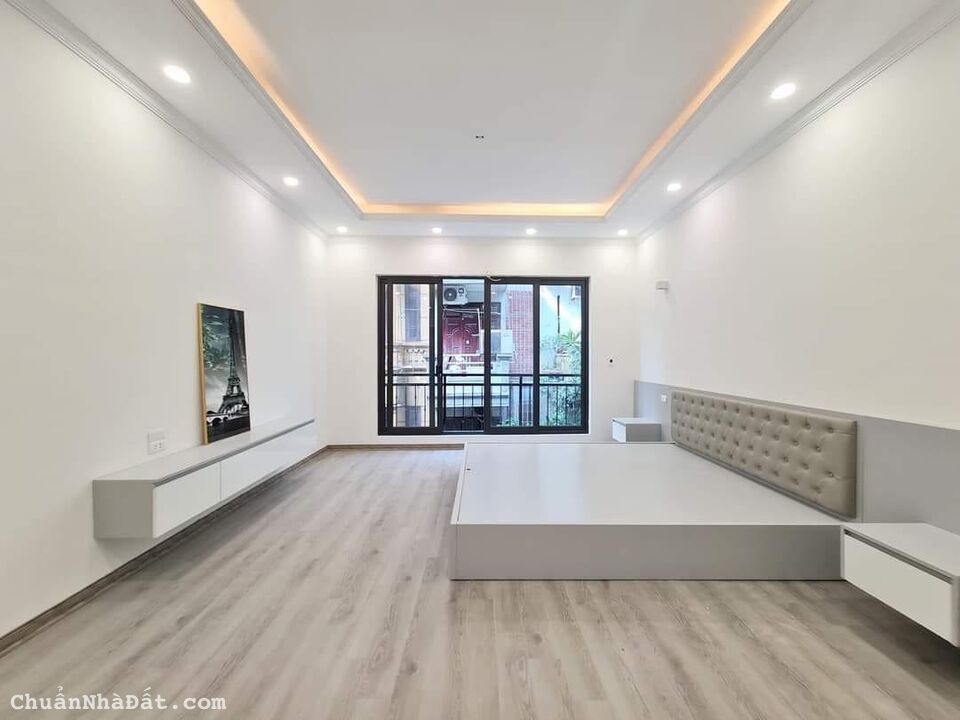 Bán nhà Dương Văn Bé 40m thang máy 5T mới full nội thất, gần phố, ngõ rộng chỉ hơn 7 tỷ