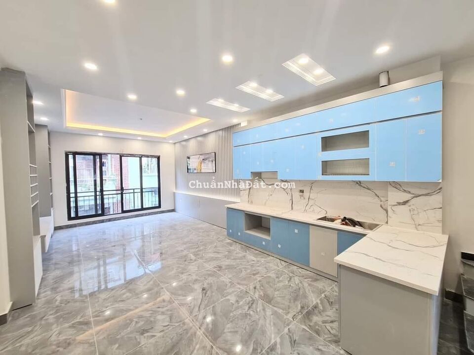 Bán nhà ngõ 622 Minh Khai. 45m xây mới 5T Thang Máy, Full nội thất. Chỉ 7.5 tỷ