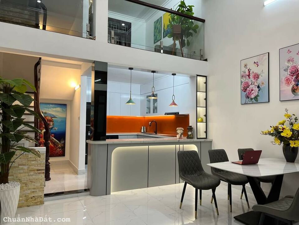 BÁN NHÀ 5 TẦNG, LÔ GÓC, FULL NỘI THẤT CAO CẤP, GẦN PHỐ GIÁ 6,4 TỶ