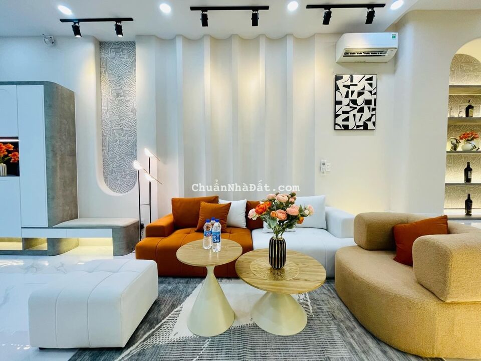 Chính chủ bán nhà 2 tỷ 550 đường Hiệp Thành 2, Quận 12. Hẻm rộng 8m, sổ riêng cho thuê 12tr/tháng.