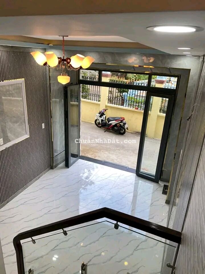 GIÁ SỐC! nhà 43m2 đường Nguyễn Văn Luông, Quận 6. Kế bên Trường CĐ Kinh tế Kỹ Thuật.