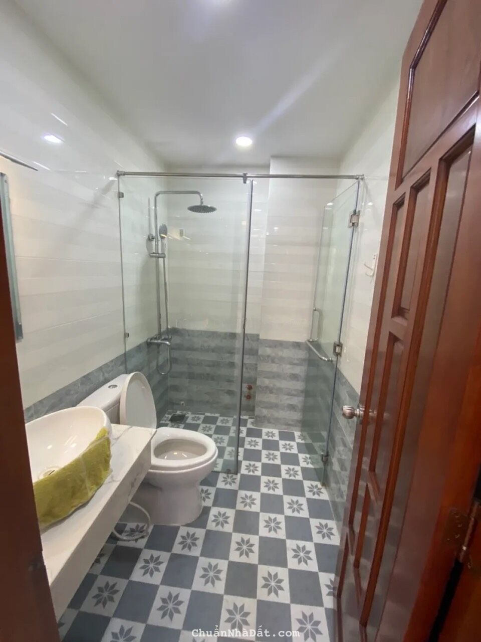 Chỉ cần 1tỷ980 có nhà ở Đ.Lê Quang Định,P.7, Q.Bình Thạnh DT 42,5m2. Có sổ hồng đầy đủ 1 trệt- 1 lầ