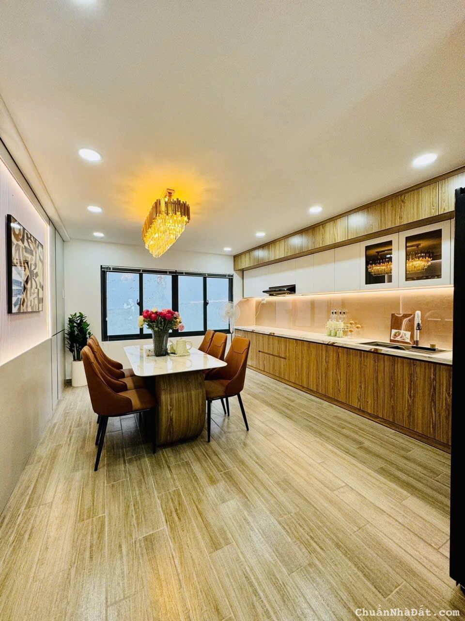 Bán gấp nhà Phan Đăng Lưu, Phú Nhuận 49m2. Gần Ngã Tư Phú Nhuận, hẻm 6m, sổ hồng riêng.