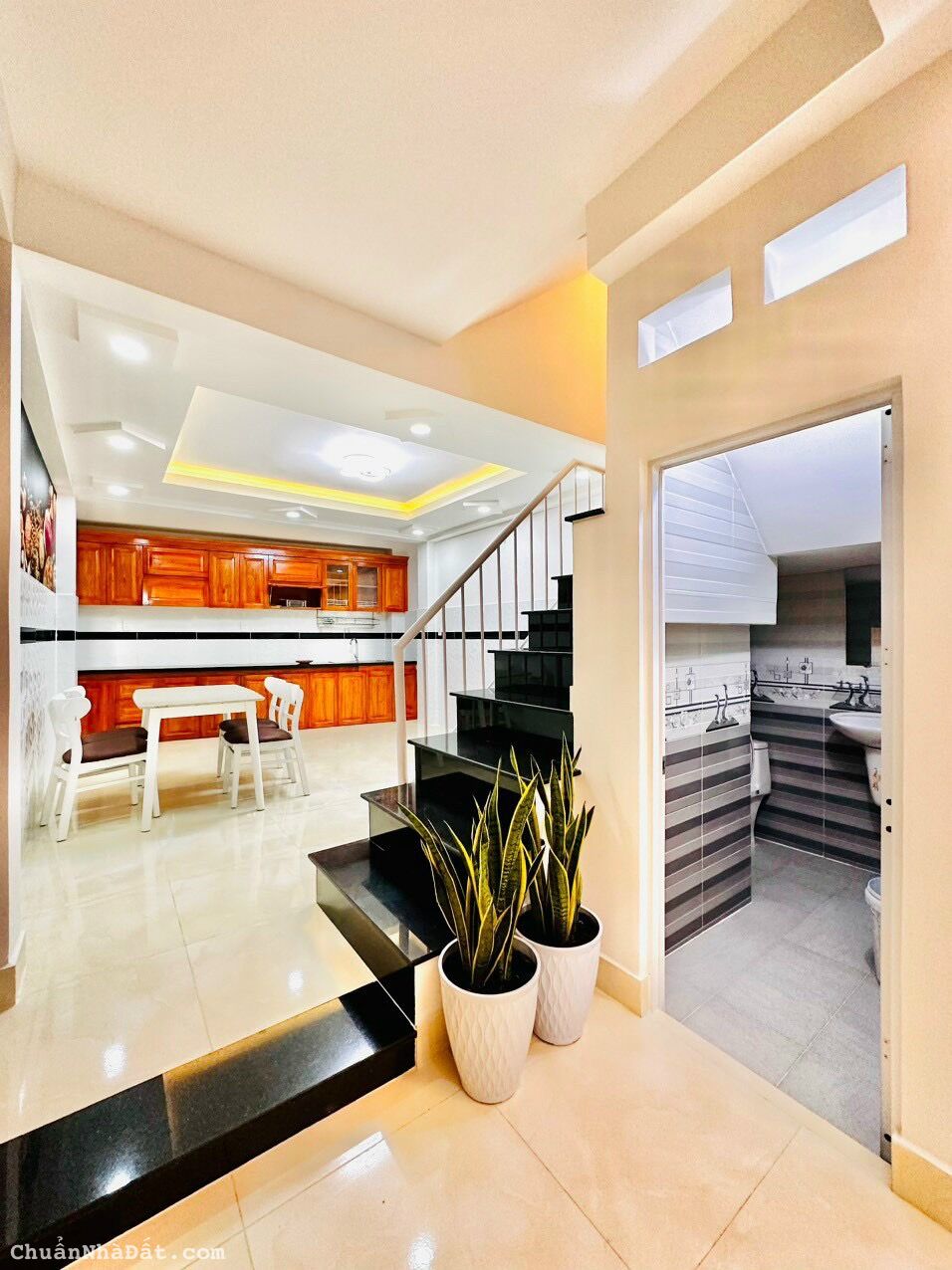 HOT 2 tỷ 600 giảm còn 2 tỷ 150 nhà 47m2 Đỗ Nhuận, Tân Phú. Gần ĐH Công Thương, cho thuê 14tr/tháng. HOT 2 tỷ 600 giảm còn 2 tỷ 150 nhà 47m2 Đỗ Nhuận, Tân Phú. Gần ĐH Công Thương, cho thuê 14tr/tháng.