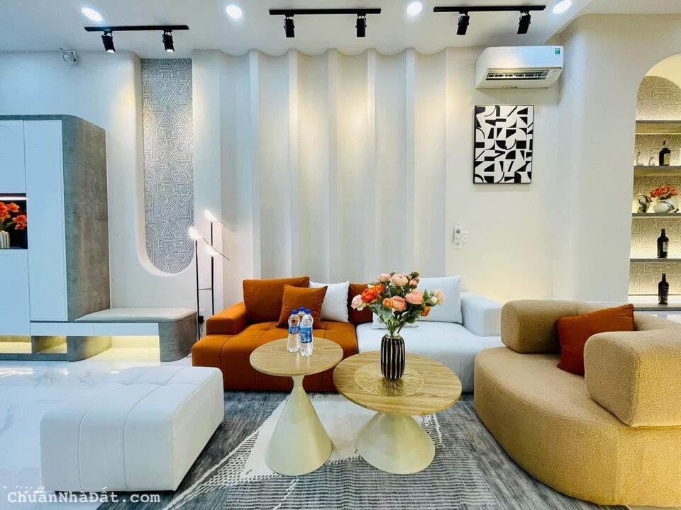 Chính chủ bán nhà 2 tỷ 550 đường Hiệp Thành 2, Quận 12. Hẻm rộng 8m, sổ riêng cho thuê 12tr/tháng. Chính chủ bán nhà 2 tỷ 550 đường Hiệp Thành 2, Quận 12. Hẻm rộng 8m, sổ riêng cho thuê 12tr/tháng.