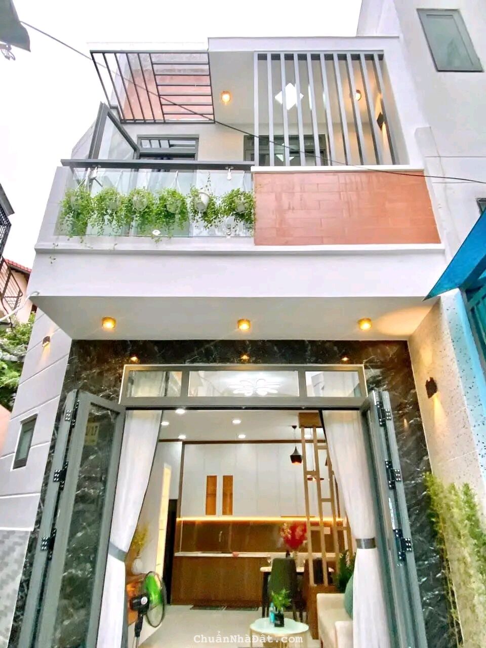 Còn 1 căn GIÁ RẺ 1.9 tỷ, xây 2 tầng 30m2 Nguyễn Kiệm, Phú Nhuận. Cách CV Gia Định 500m. SHR.