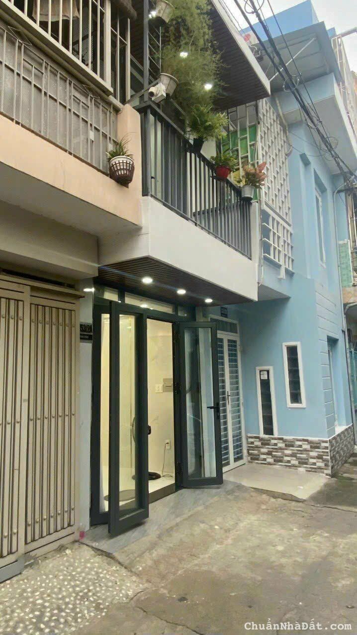 Chủ đang cần bán gấp căn đường Nguyễn Trãi,P3,Q5. DT 20,8m2 giá bán 1tỷ560. Nằm gần đường Huỳnh Văn