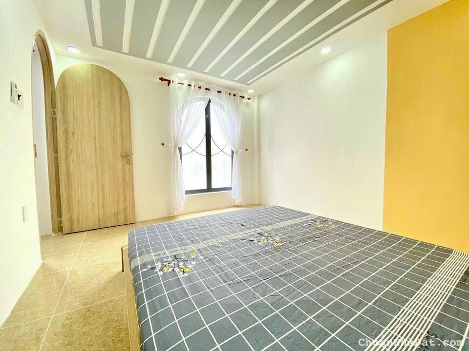 Chủ đang cần bán gấp căn đường Nguyễn Trãi,P3,Q5. DT 20,8m2 giá bán 1tỷ560. Nằm gần đường Huỳnh Văn