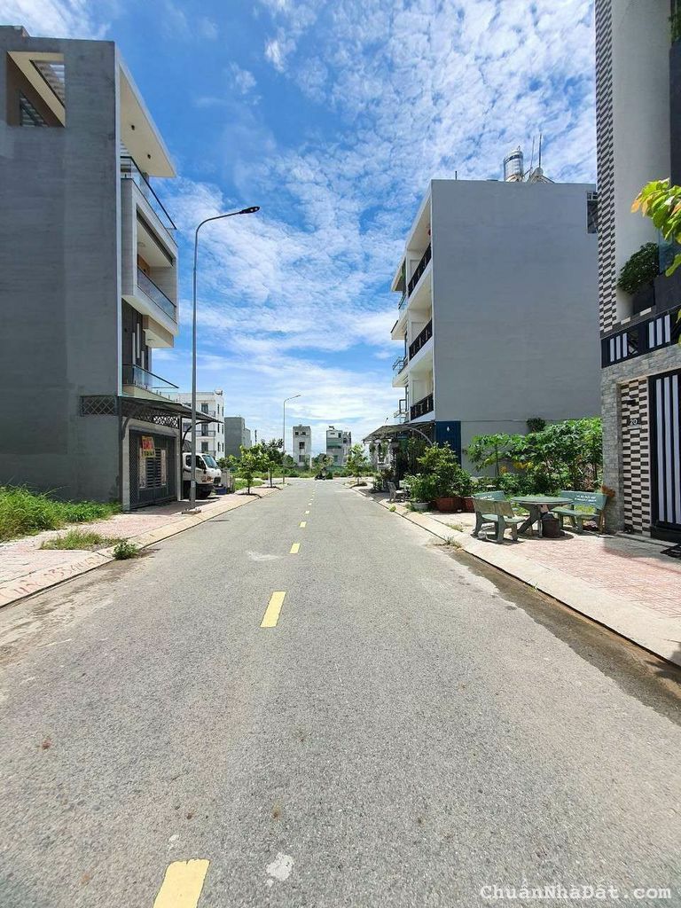 Đất nền siêu hot Phú Hồng Thịnh10,P.Bình An,TP Dĩ An,Bình Dương.DT60m2 giá bán 1ty450.Sổ hồng riêng Đất nền siêu hot Phú Hồng Thịnh10,P.Bình An,TP Dĩ An,Bình Dương.DT60m2 giá bán 1ty450.Sổ hồng riêng