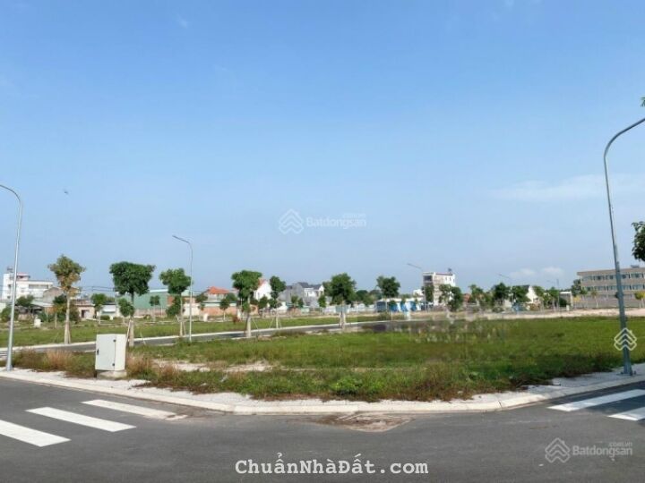 Mở bán 50 nền sổ sẵn chỉ 1,690tỷ ở KDC Tham Lương, Đ. Dương Thị Giang, Q12. 80m2. Đối diện ga Metro