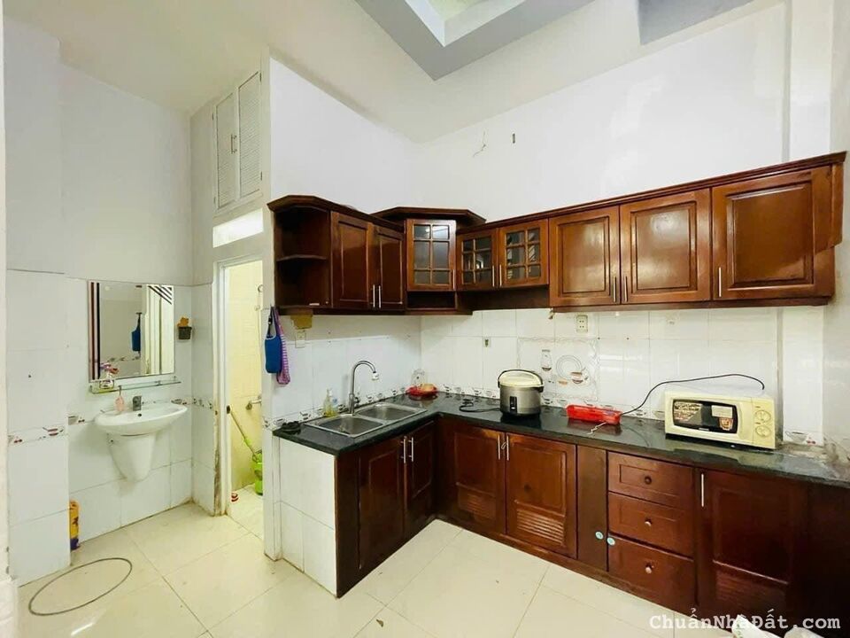 Chính chủ bán nhà 42m2 giá 2tỷ280tr Nguyễn Huy Lượng P14 Quận Bình Thạnh. Sổ hồng riêng