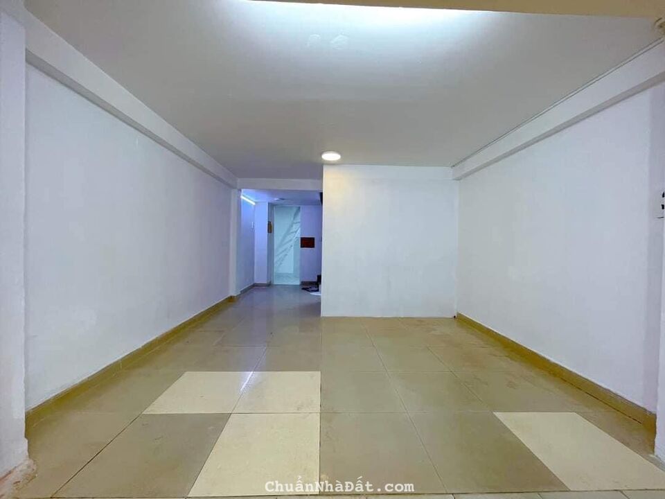 Nhà đẹp giá tốt chỉ 2tỷ050tr Lãnh Binh Thăng P12 Q11 DT 35.8m2, đang cho thuê 9tr/tháng