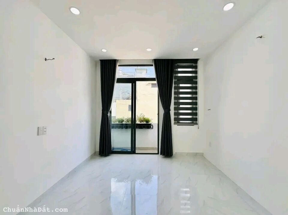 Bán nhà 40m2 giá 3tỷ150tr siêu đẹp Lê Hồng Phong, Phường 2, Quận 5.