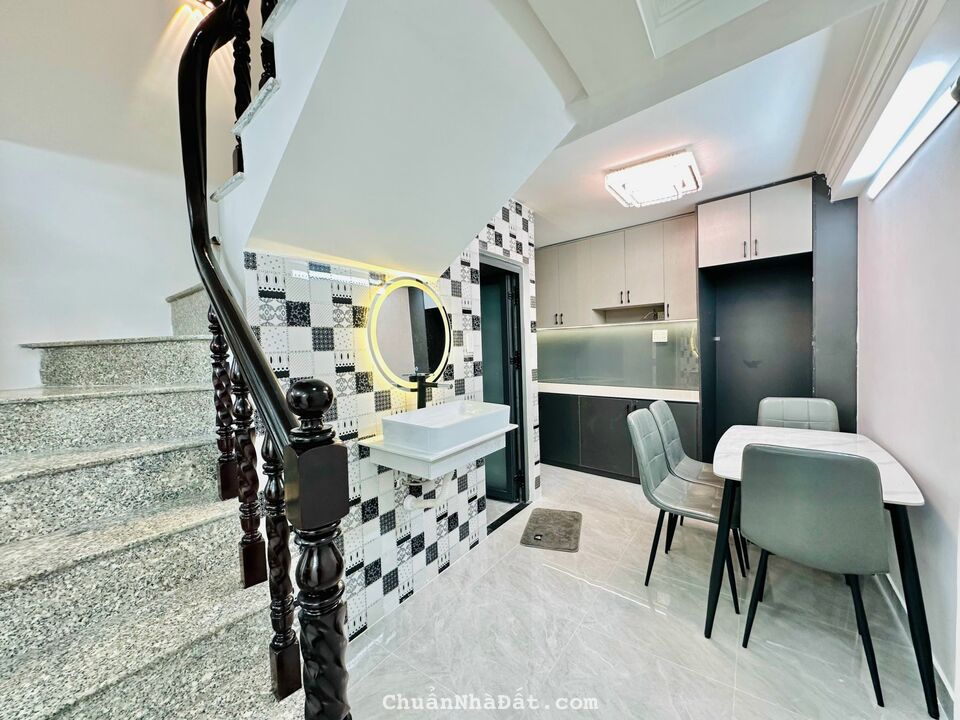 Chính chủ bán gấp nhà DT 35m2 giá 3tỷ Lê Lợi P4 Quận Gò Vấp, sổ hồng riêng