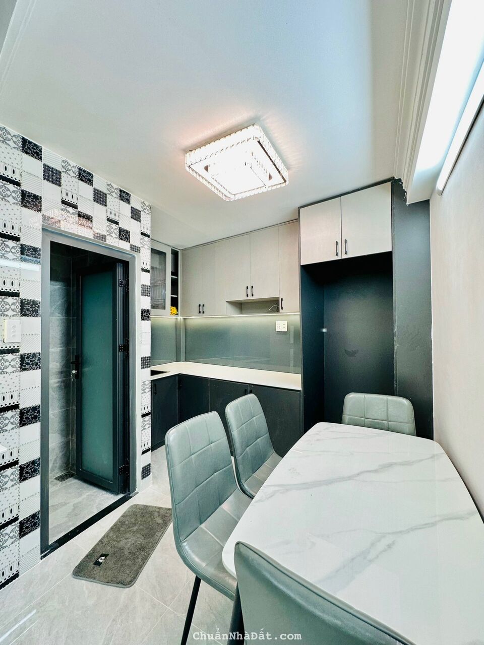 Chính chủ bán gấp nhà DT 35m2 giá 3tỷ Lê Lợi P4 Quận Gò Vấp, sổ hồng riêng