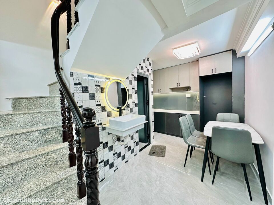 Chính chủ bán gấp nhà DT 35m2 giá 3tỷ Lê Lợi P4 Quận Gò Vấp, sổ hồng riêng