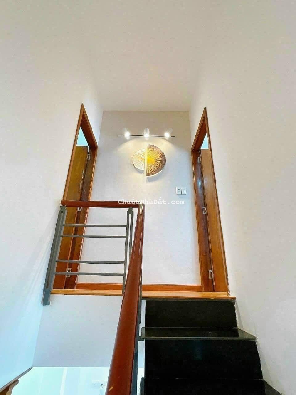 Chuyển chỗ ở bán nhà 28.1m2 Nguyễn Biểu P1 Quận 5 giá 1tỷ550tr, sang tên liền trong ngày Chuyển chỗ ở bán nhà 28.1m2 Nguyễn Biểu P1 Quận 5 giá 1tỷ550tr, sang tên liền trong ngày