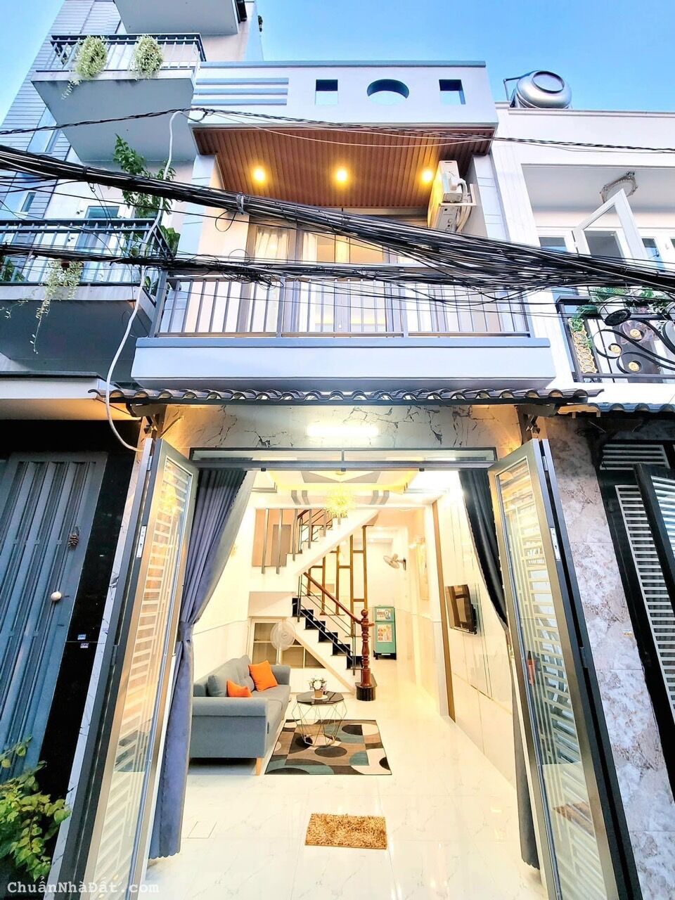 Chuyển chỗ ở bán nhà 28.1m2 Nguyễn Biểu P1 Quận 5 giá 1tỷ550tr, sang tên liền trong ngày