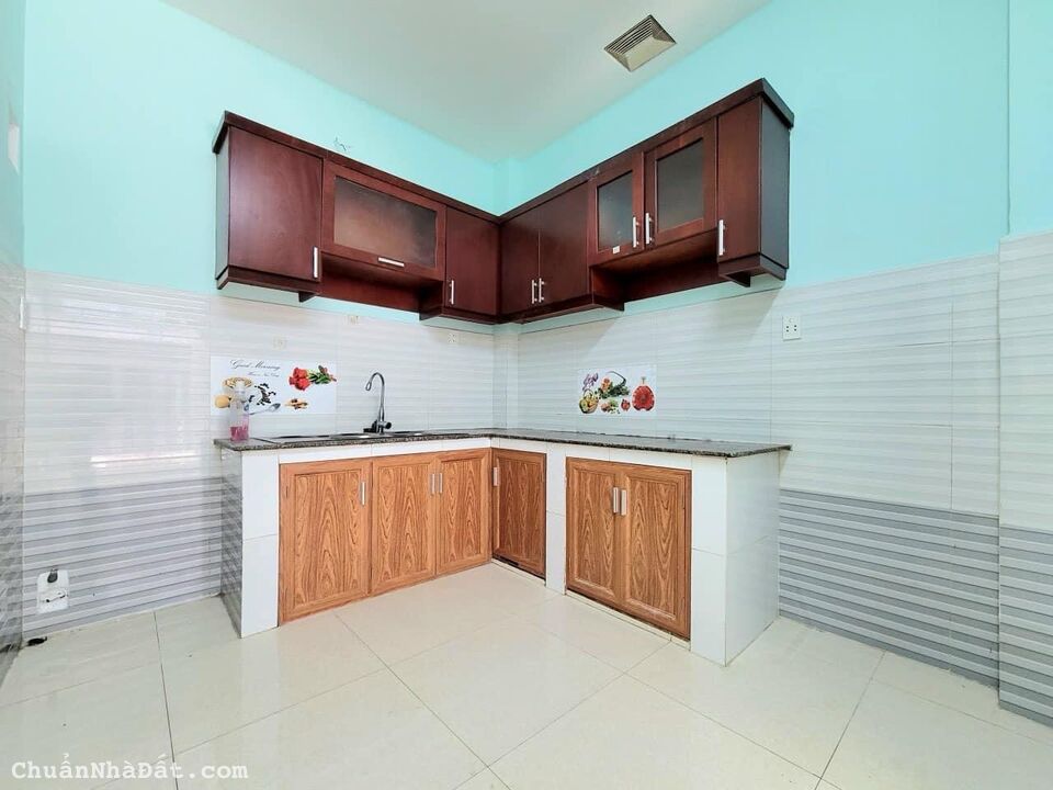 Sang gấp nhà Đường Số 9 P.Hiệp Bình Phước Q.Thủ Đức DT 16.6m2 giá 1tỷ050tr, sổ hồng riêng Sang gấp nhà Đường Số 9 P.Hiệp Bình Phước Q.Thủ Đức DT 16.6m2 giá 1tỷ050tr, sổ hồng riêng