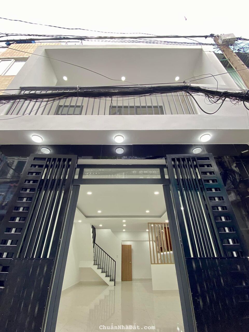 Rẻ nhất Quận 5. Giá 1tỷ800tr nhà 21.7m2 Trần Bình Trọng P1 Quận 5. Sổ hồng riêng