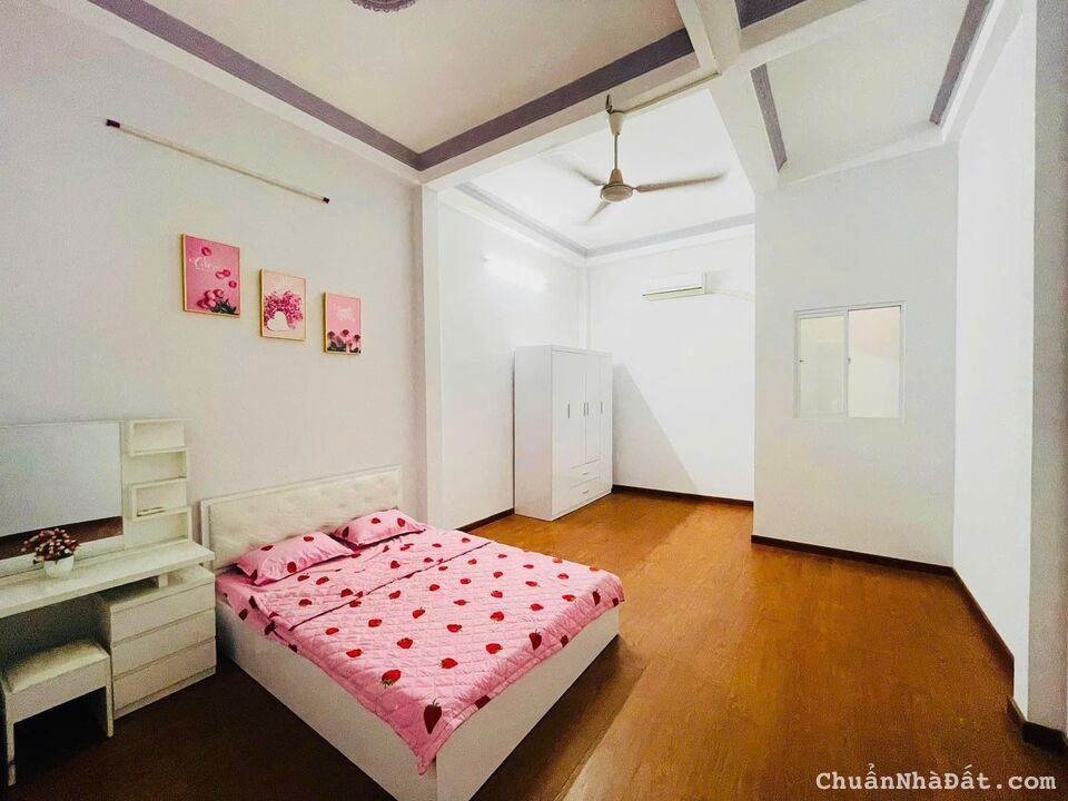 Nhà đang cho thuê CHDV 20tr/tháng Đào Duy Anh P9 Q.Phú Nhuận giá 2tỷ750tr DT 69.1m2. Sổ sẵn hoàn cô