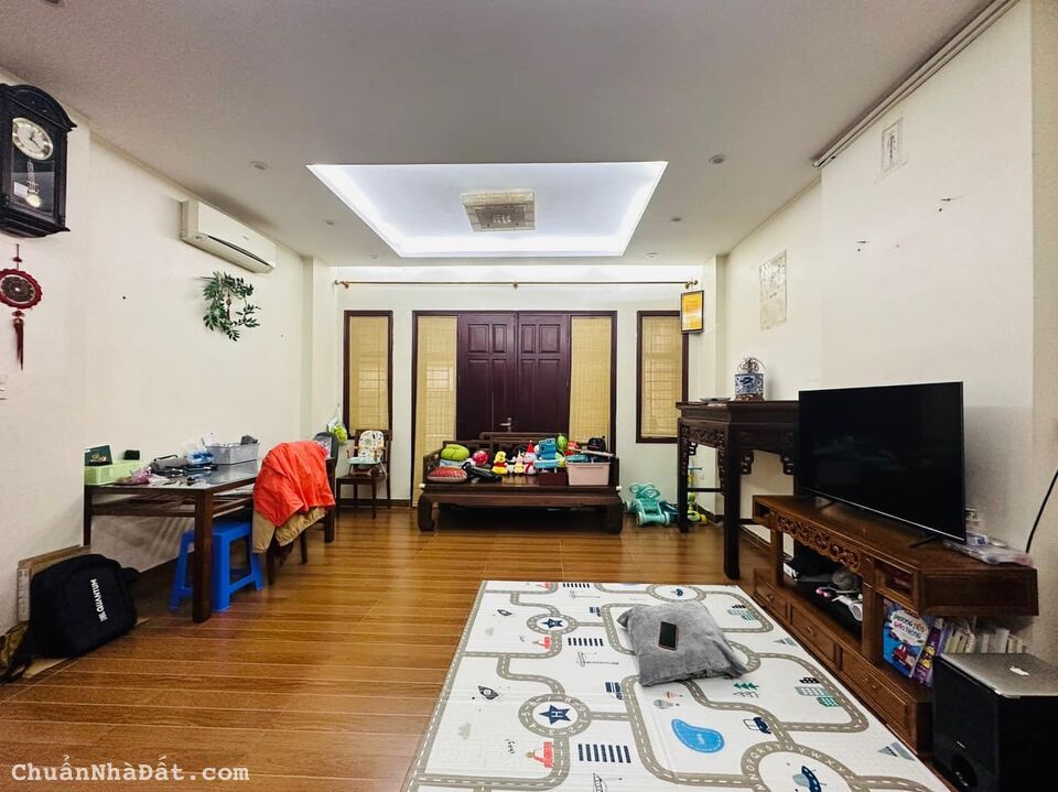 BÁN NHÀ NGÕ 282 KIM GIANG, 70M x 4 TẦNG, GARA, KD, GẦN TRƯỜNG HỌC LIÊN CẤP NGÔI SAO