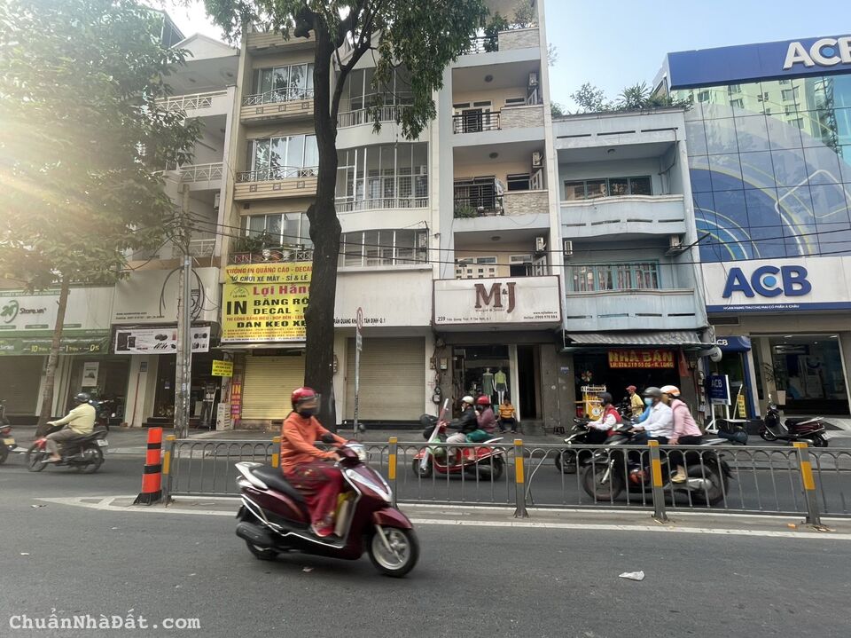 Cho thuê nguyên căn  nhà mặt Mặt Tiền Đường Trần Quang Khải quận 1 Nhà 4 Tầng 4x20m Giá 60 Triệu