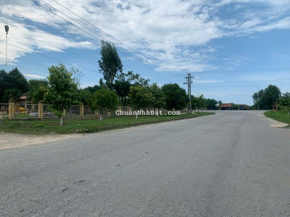 Bán DA 6,2 ha Ngã 3 Dốc Sỏi, huyện Bình Sơn, khu kinh tế Dung Quất Bán DA 6,2 ha Ngã 3 Dốc Sỏi, huyện Bình Sơn, khu kinh tế Dung Quất