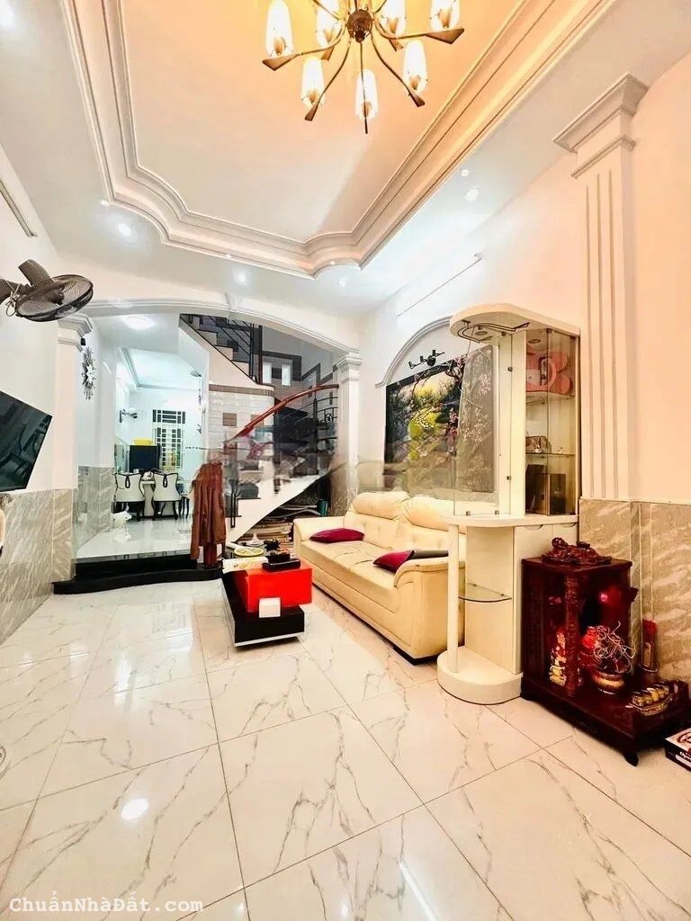 Bán nhà 2.2 tỷ 1 xẹt rộng rãi tại Nguyễn Đình Chiểu, phường 4, Phú Nhuận DT 3.5x15m, 1 trệt 3 lầu