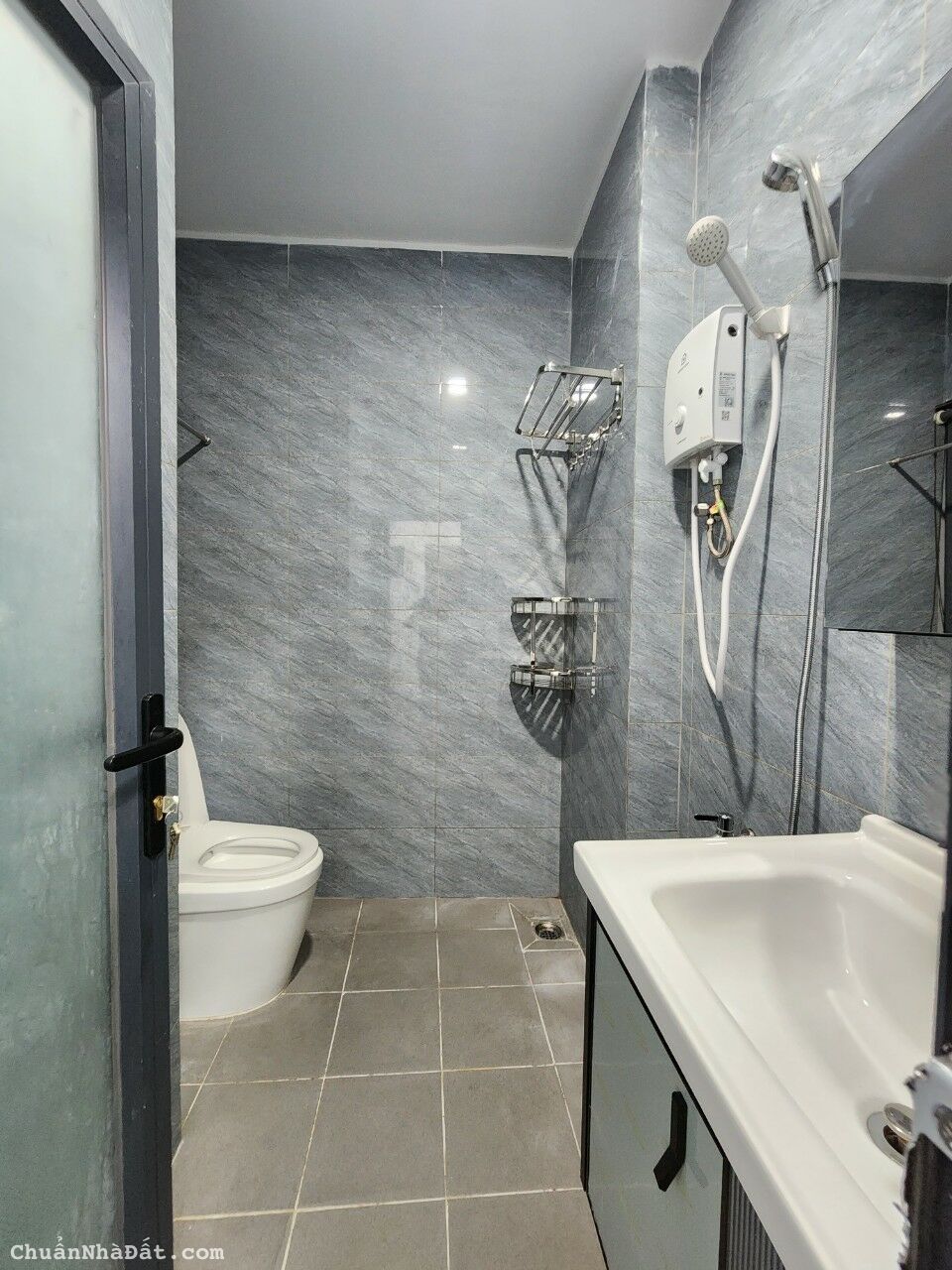 Cho thuê phòng trọ siêu hot khu vực quận 7, gần Lotte Mart, cầu Kênh Tẻ, thuận tiện di chuyển Cho thuê phòng trọ siêu hot khu vực quận 7, gần Lotte Mart, cầu Kênh Tẻ, thuận tiện di chuyển