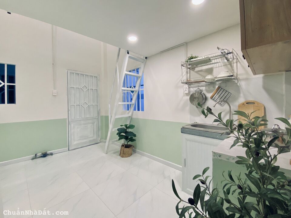 Cho thuê căn hộ dịch vụ Tân Thuận Đông, gần cầu Tân Thuận dễ dàng di chuyển sang các quận trung tâm