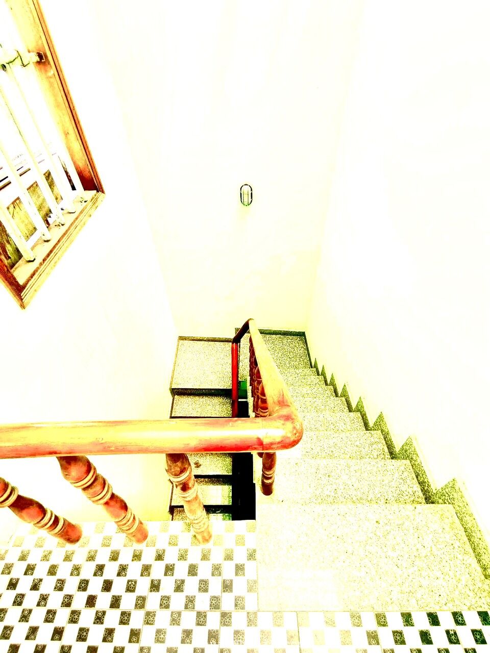 Mặt tiền kinh doanh ngay chợ Phạm Văn Hai thông Hoàng Văn Thụ  khu sầm uất 70m2, 5 tầng.