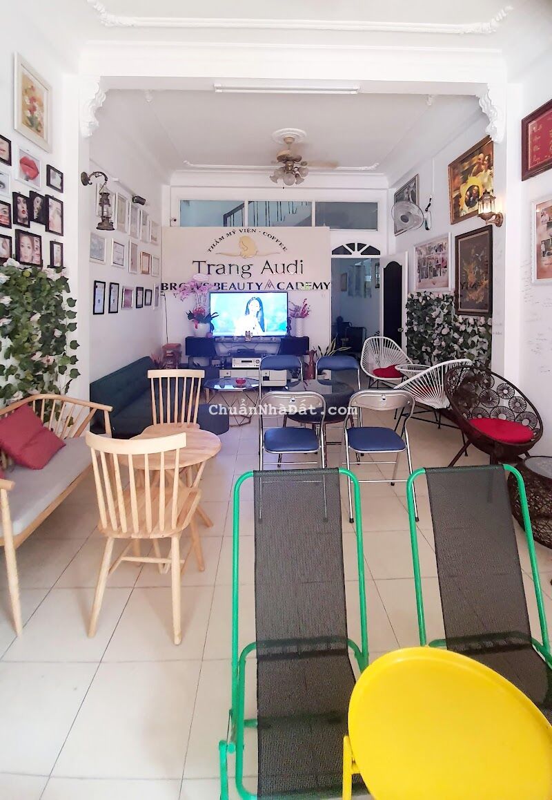 Nhà mặt tiền đường Bàu Cát, Tân Bình, 72m2, 4 tầng giá rẻ nhất khu vực.