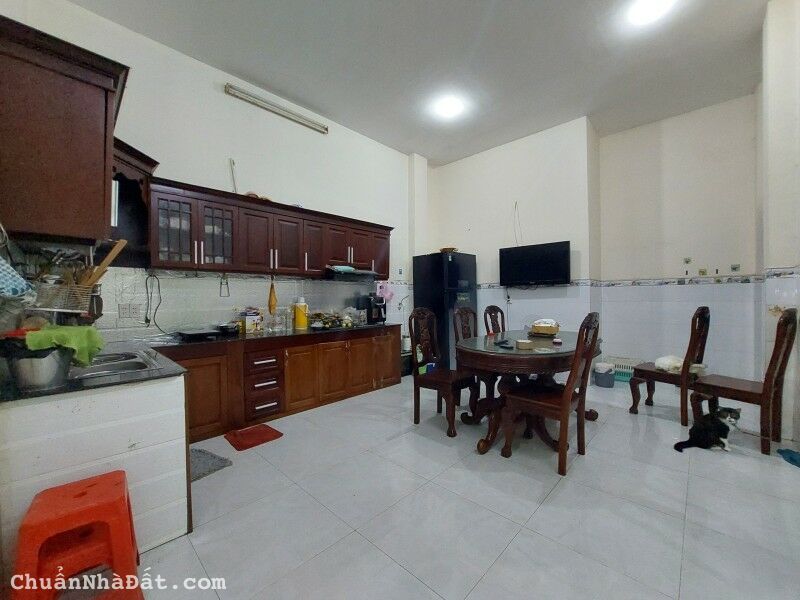 Bán nhà 90m2, 5 tầng, 4.4m x 20m Trung Chánh Hóc Môn giá 6 tỷ