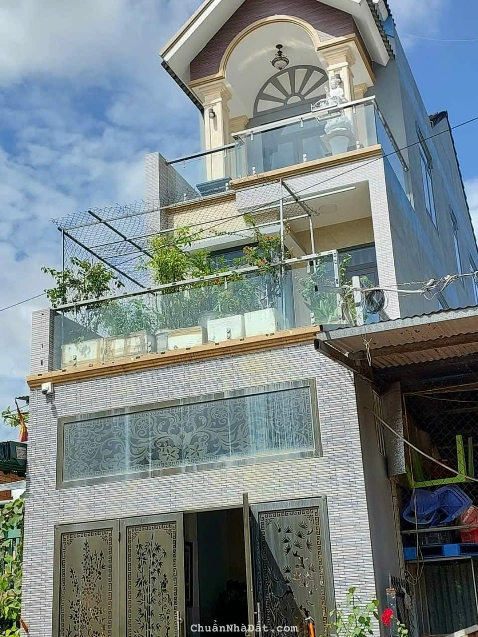 BÁN CĂN NHÀ 1 TRỆT 2 LẦU TẠI BIÊN HÒA, ĐỒNG NAI, ĐƯỜNG 8M, DT 240M2, GIÁ CHỈ 3.5 TỶ