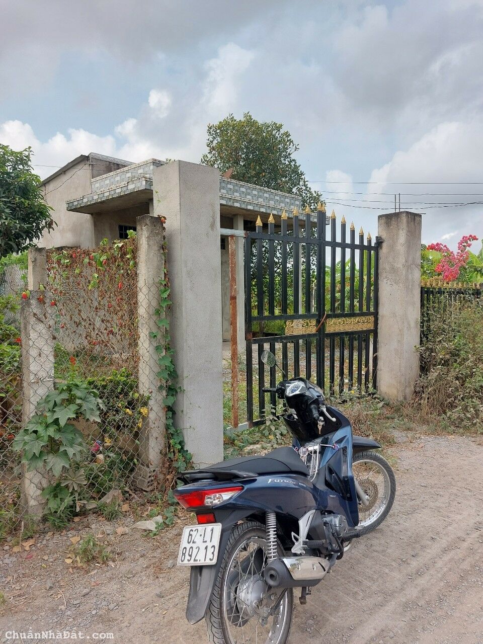 BÁN ĐẤT TẶNG NHÀ HUYỆN CẦN ĐƯỚC, TỈNH LONG AN, DT 868M2 , GIÁ 2,45 TỶ CÓ THƯƠNG LƯỢNG