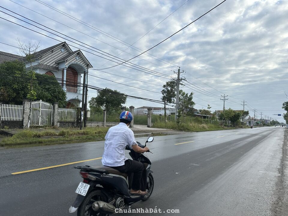 BÁN GẤP 2 THỬA ĐẤT MẶT TIỀN QUỐC LỘ 1A GIÁP GÍA RAI LÁNG TRÒN, DT 5000M2, GIÁ NHỈNH 30 TỶ BÁN GẤP 2 THỬA ĐẤT MẶT TIỀN QUỐC LỘ 1A GIÁP GÍA RAI LÁNG TRÒN, DT 5000M2, GIÁ NHỈNH 30 TỶ