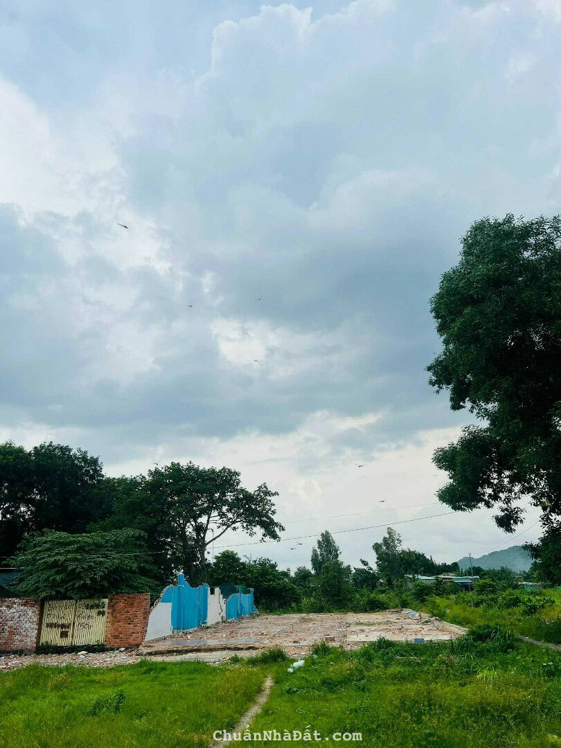 CHÍNH CHỦ BÁN NHANH LÔ ĐẤT 380M2 TẠI THÀNH PHỐ BÀ RỊA, GIÁ CHỈ 2,7 TỶ CHÍNH CHỦ BÁN NHANH LÔ ĐẤT 380M2 TẠI THÀNH PHỐ BÀ RỊA, GIÁ CHỈ 2,7 TỶ