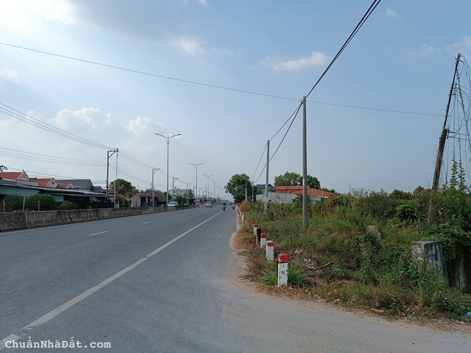 BÁN ĐẤT LÚA TRỒNG ĐƯỢC SẦU RIÊNG 2.2 TỶ/MẪU (10.000M2), DIỆN TÍCH 1,1MẪU, GIÁ BÁN  2.4 TỶ